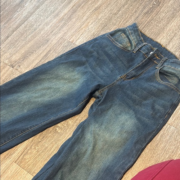 Women's Blue Jeans - Picture 3 of 3